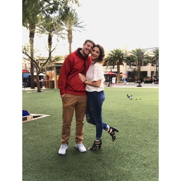 Meet Your Posher - Picture 4 of 7